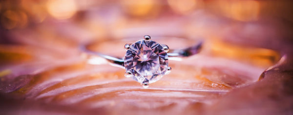 ¿Por qué elegir diamantes para un anillo de compromiso?