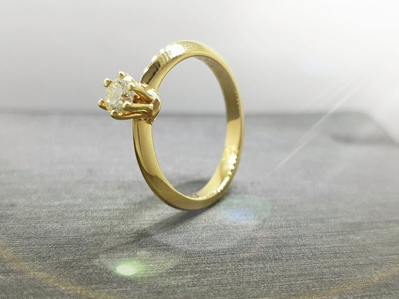 Anillo Venecia Diamante de 0.20CT Color I Pureza SI1 ORO 14K